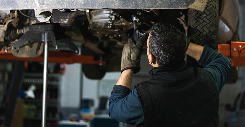 Experienced auto mechanic servicing a vehicle in Burnaby BC
